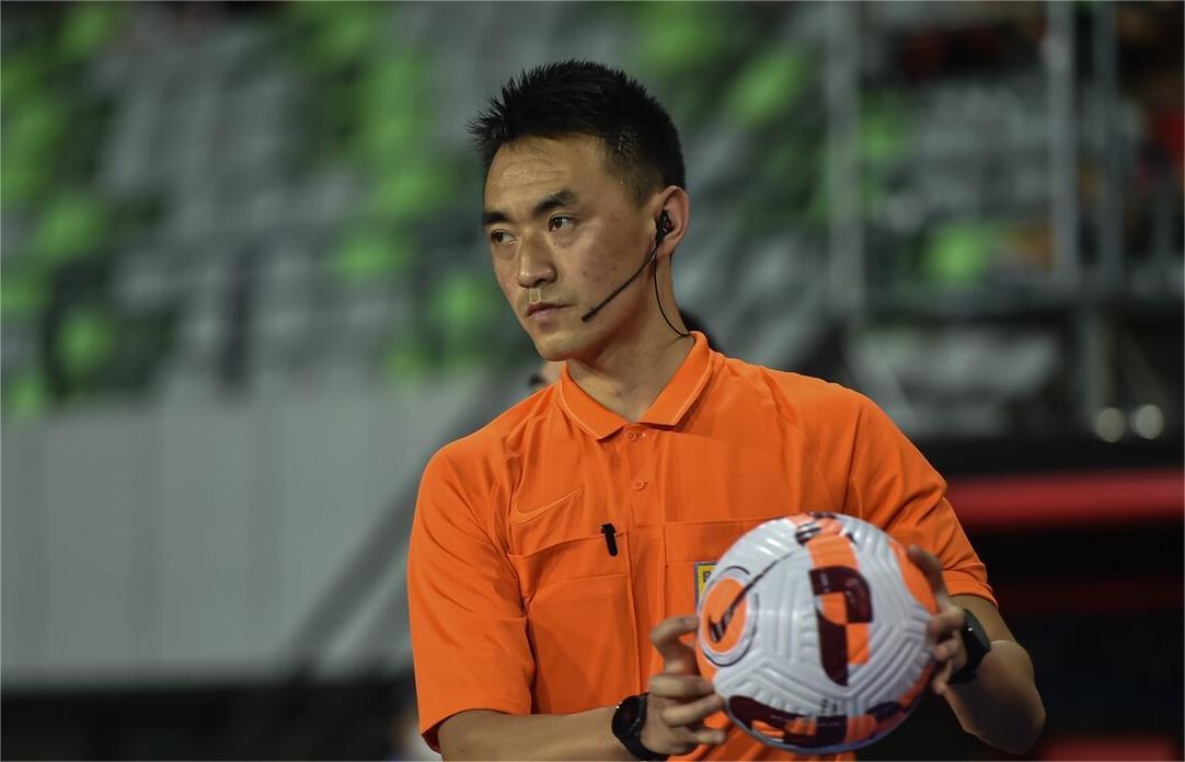 陈金栋首秀!麦麦提江主哨鲁申,甘树然执法京豫,刘威吹首尾对话