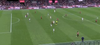 1727478076854648232.gif 【意甲】5分钟连入3球登顶,AC米兰3比0莱切