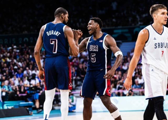 1722189942803037331.png 亮相巴黎大秀肌肉!美国男篮三节摧毁世界亚军