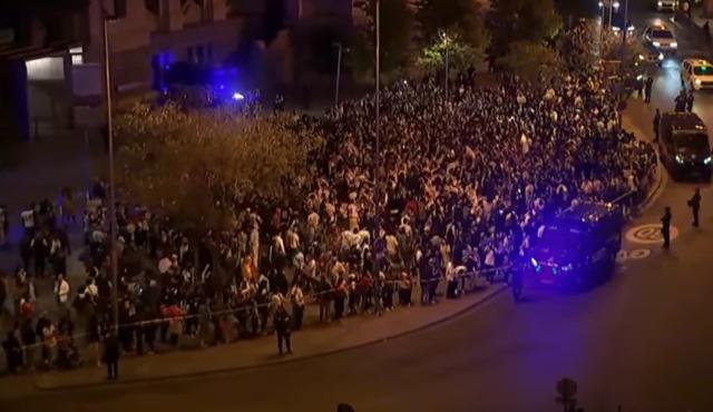 1714855213160017190.jpg 开云登录入口地址-安切洛蒂:下周再庆祝冠军,周三的比赛也非常重要