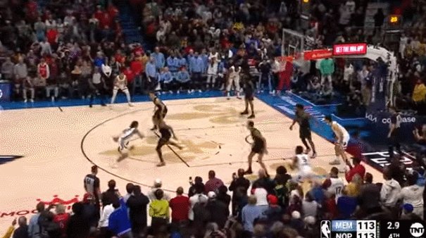 1703047776425010915.gif 开云登录入口地址-致命一枪绝杀鹈鹕!莫兰特完美首秀 灰熊开启北伐