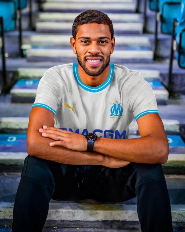 1689291185134093736.jpg 开云登录入口地址-【早报】尤文启动退出程序!欧超成皇萨二人转?