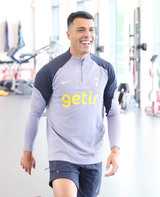 1688316529160026854.jpg 开云体育app-【早报】发动机换新!跑轰利物浦回归?