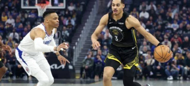 开云登录入口地址-0胜4负！引进湖人都唾弃的韦少 快艇后悔了吗？