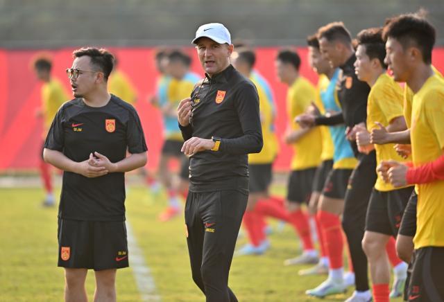 1678387489723015128.jpg 开云在线开户-观察+挖潜!新国足与时间赛跑 战术组合不走亚运路