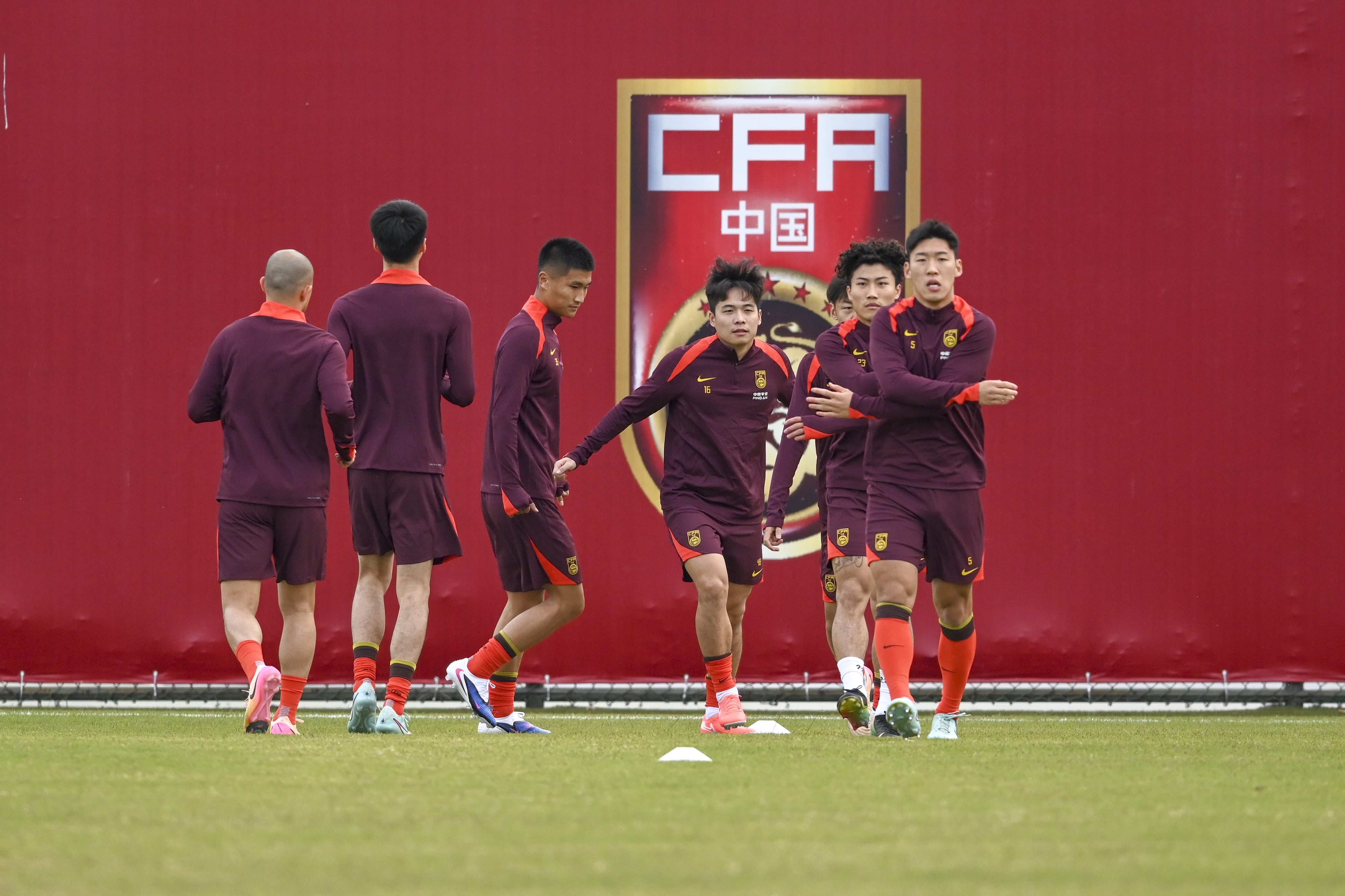 足球报:国足6月有机会与强队热身,FIFA意图打开中国市场