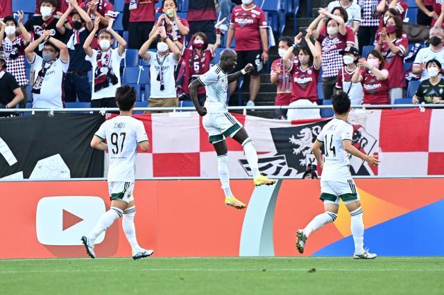 1663257112912010193.jpg 开云在线开户-全北现代亚冠功亏一篑 实用主义风格像穆里尼奥?