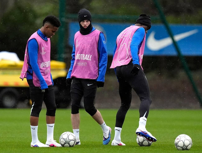 开云体育官网-帕尔默恢复训练|帕尔默-布朗_新浪体育_新浪新闻