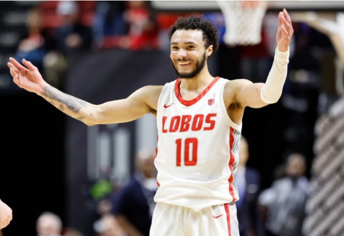 开云体育app-北控掏5万美元买断费：签NBA名宿豪斯之子 一周前G联赛轰45+8