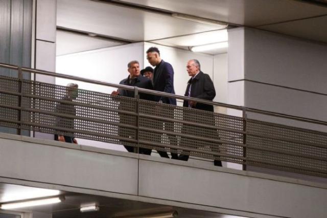 1643683230963032685.jpg 开云在线开户-奥巴梅扬与枪手解约,免签加盟巴萨并接受大幅降薪