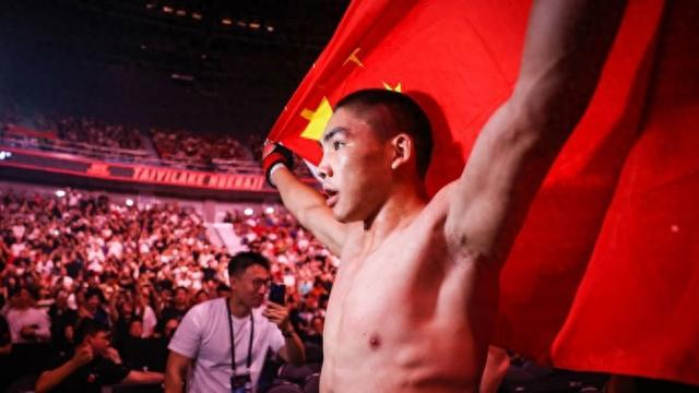 开云体育app-UFC格斗之夜上海靠啥晋级“D”赛事，成功前提是十六年磨一剑培育市场！|综合格斗|MMA|米兰冬奥会|石铭|训练_新浪体育_新浪新闻