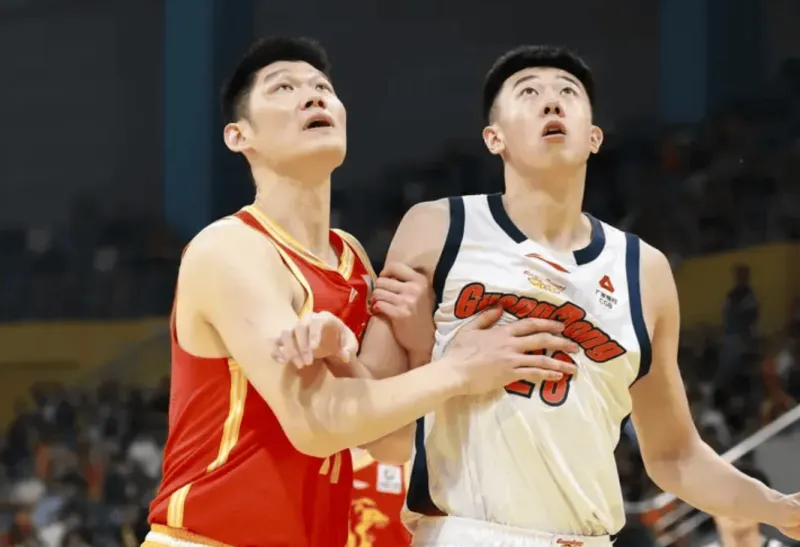 开云在线开户-胡金秋出战28分钟,投篮10中6、罚球5中4得到16分10篮板