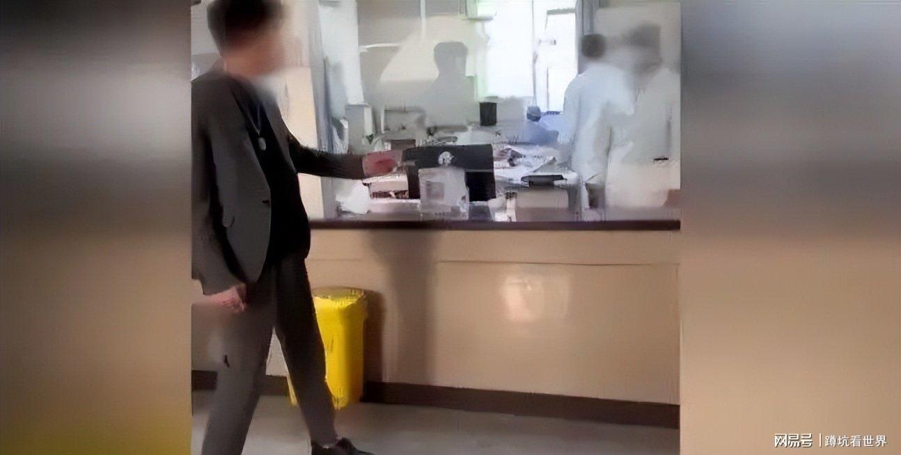 开云在线开户-无才无德、装疯卖傻、一肚子草包，是谁捧红了这些跳梁小丑？