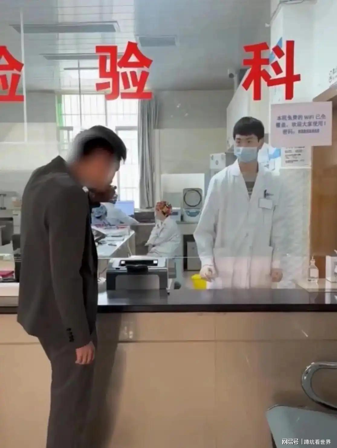 开云在线开户-无才无德、装疯卖傻、一肚子草包，是谁捧红了这些跳梁小丑？