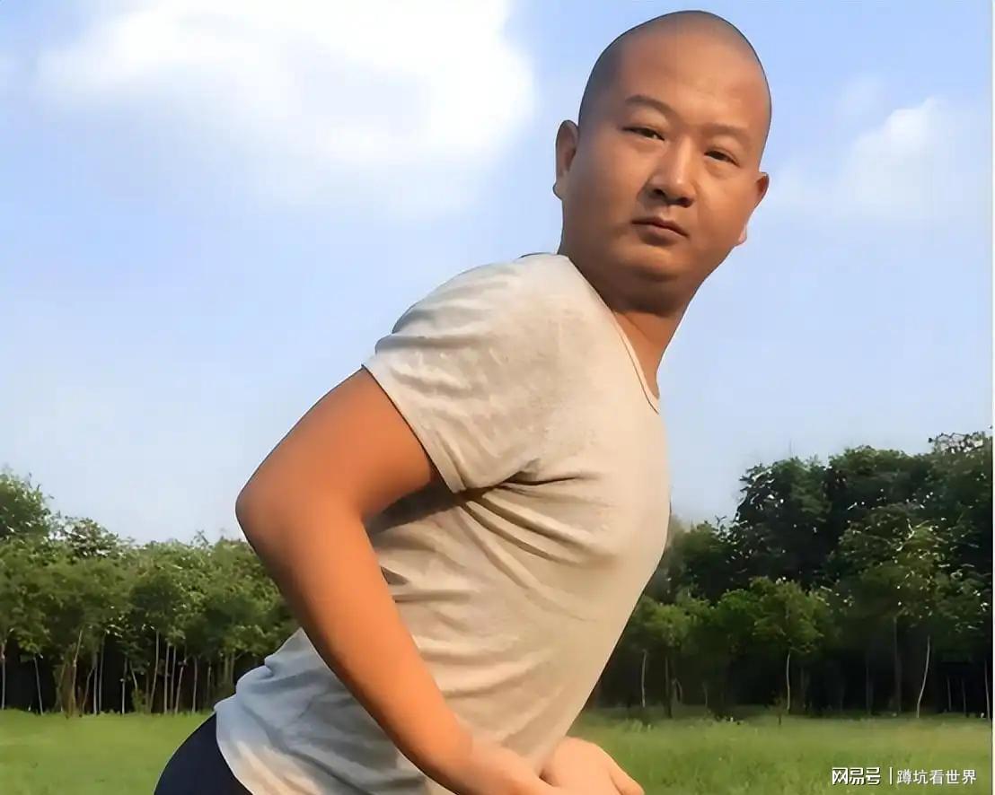 开云在线开户-无才无德、装疯卖傻、一肚子草包，是谁捧红了这些跳梁小丑？