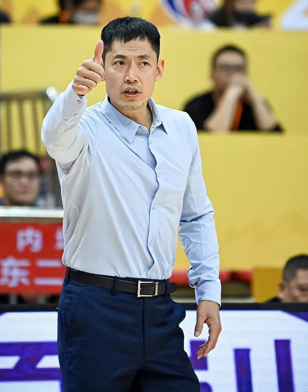 开云登录入口地址-六月 CBA 三大名场面：有人逆袭有人离场，找准定位远胜盲目硬拼